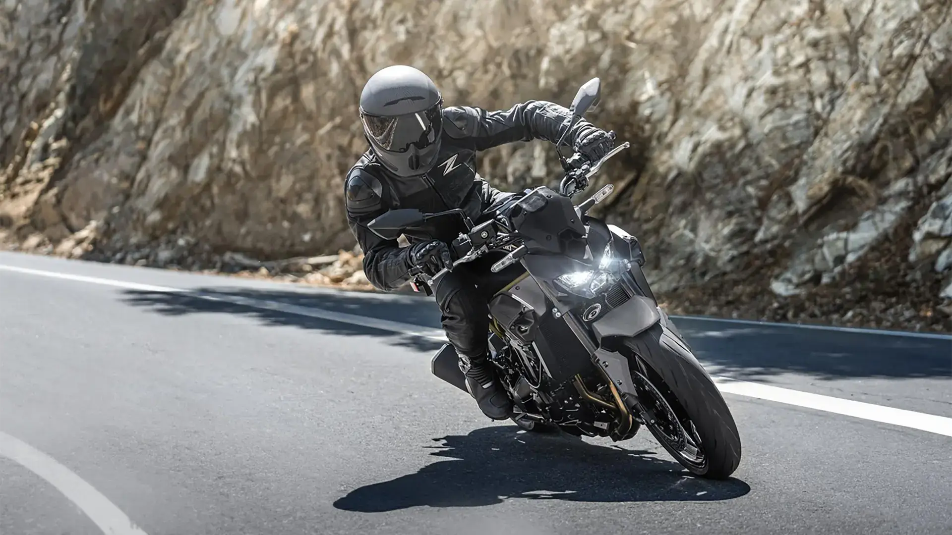 KAWA Z900